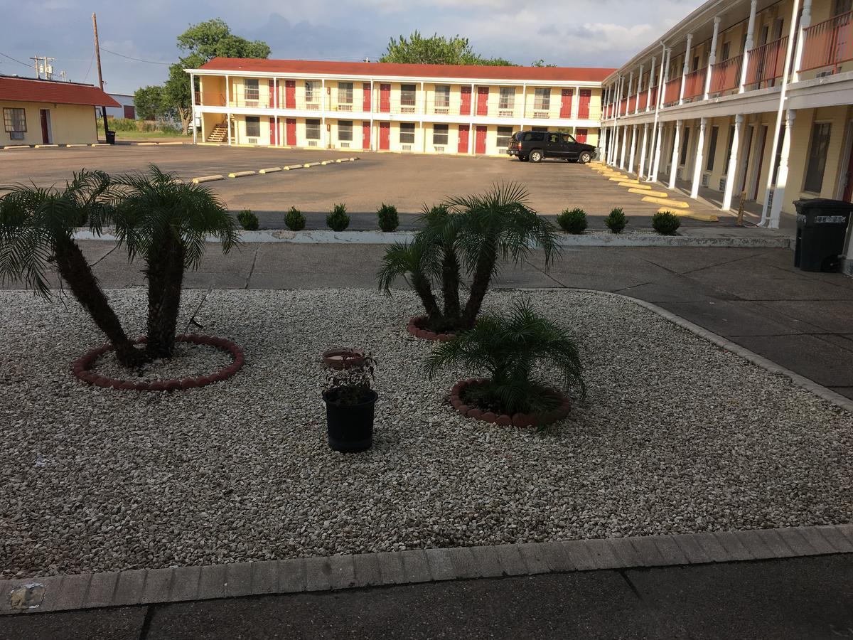 Alice Motor Inn Kültér fotó